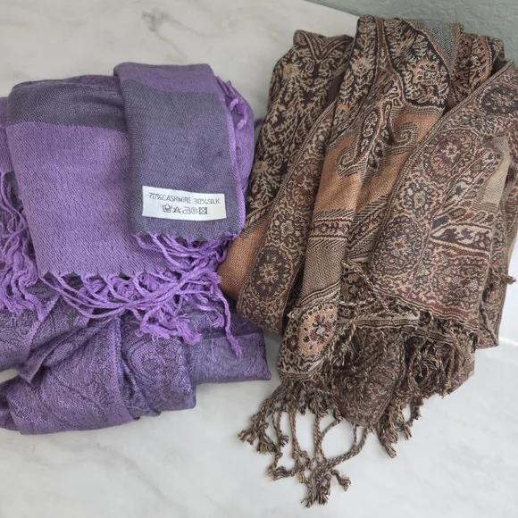 Bundle Of Women's Scarves /Shawl - Picture 1 of 3